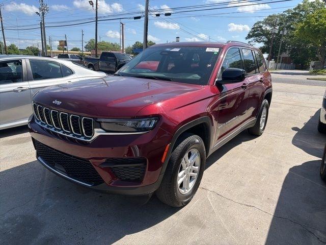 Jeep Grand Cherokee Laredo 4x4 2023