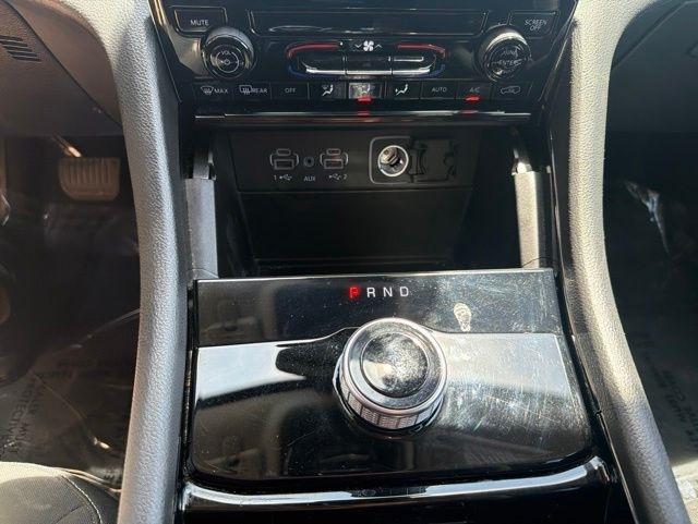 Jeep Grand Cherokee L Laredo 4x2 2023