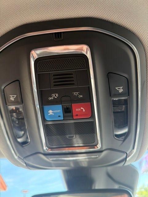 Jeep Grand Cherokee L Laredo 4x2 2023