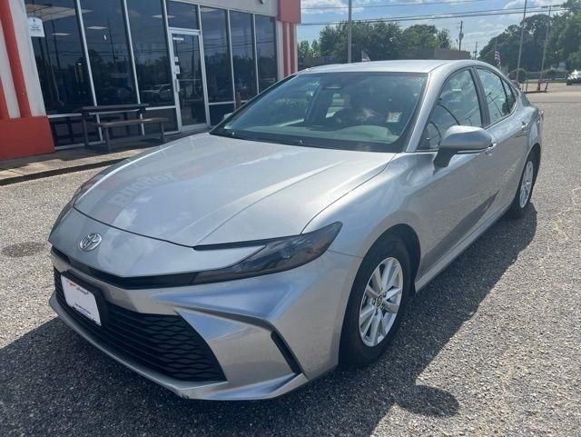 Toyota Camry XLE (Natl) 2025