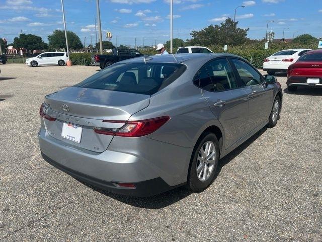 Toyota Camry XLE (Natl) 2025