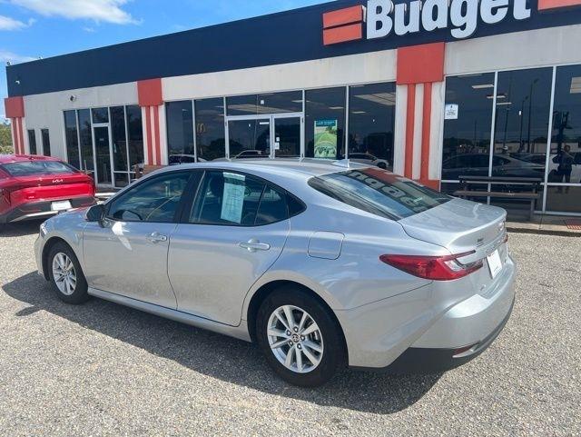 Toyota Camry XLE (Natl) 2025
