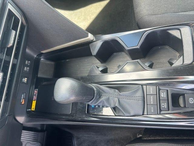 Toyota Camry XLE (Natl) 2025