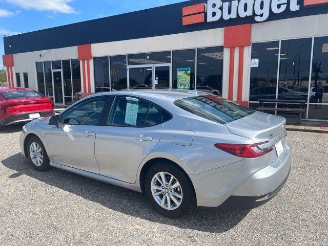 Toyota Camry LE (Natl) 2025