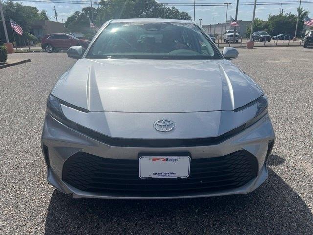 Toyota Camry LE (Natl) 2025