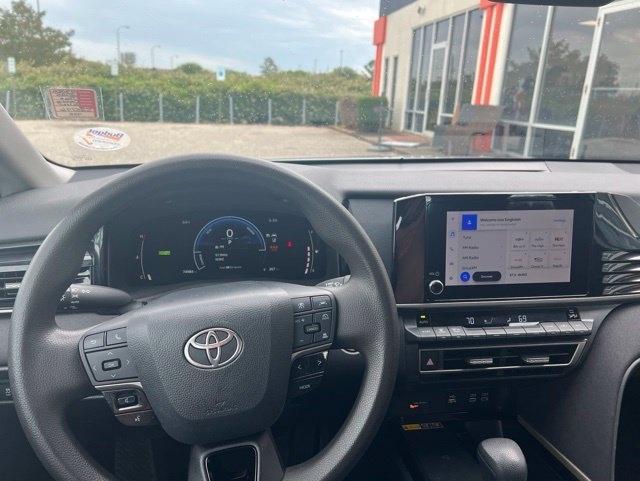 Toyota Camry LE (Natl) 2025