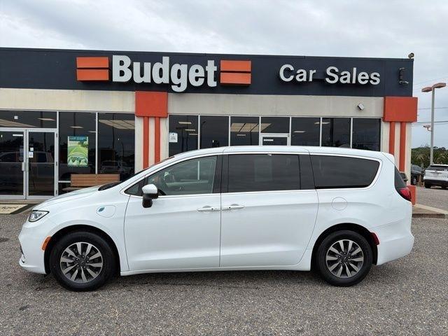 2023 Chrysler Pacifica Hybrid Touring L FWD