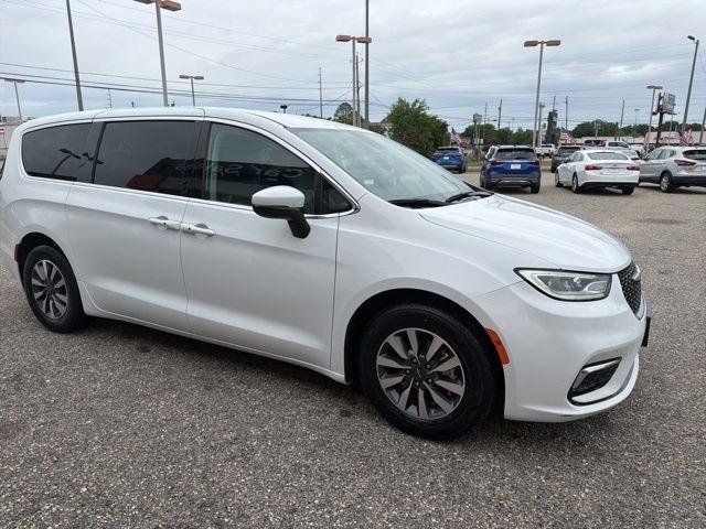 Chrysler Pacifica Hybrid Touring L FWD 2023