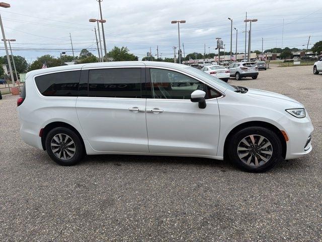 Chrysler Pacifica Hybrid Touring L FWD 2023