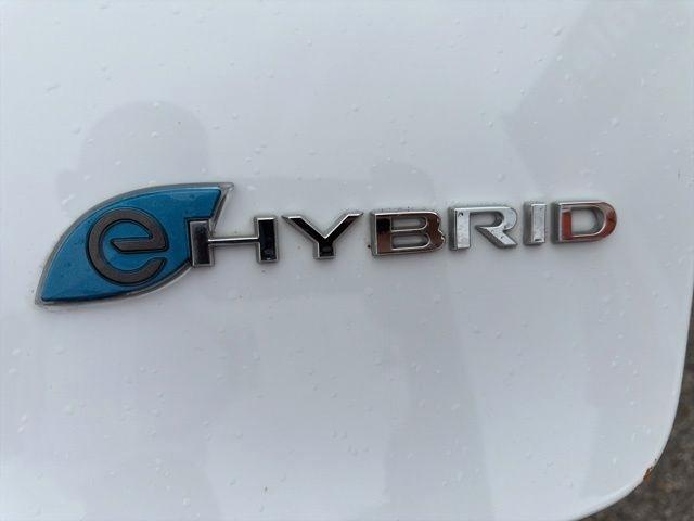 Chrysler Pacifica Hybrid Touring L FWD 2023