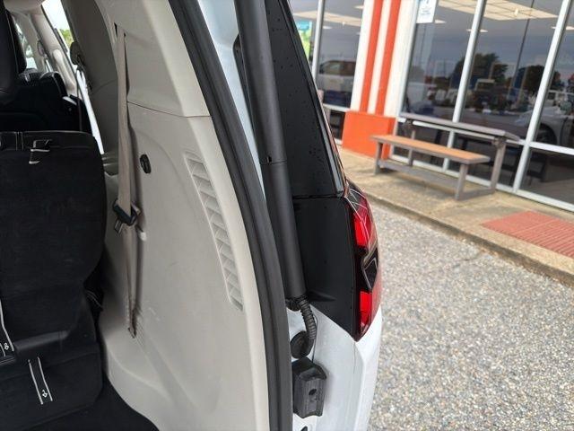 Chrysler Pacifica Hybrid Touring L FWD 2023