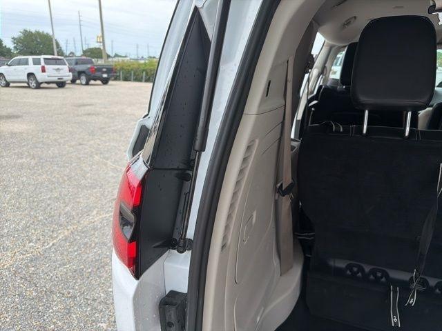 Chrysler Pacifica Hybrid Touring L FWD 2023