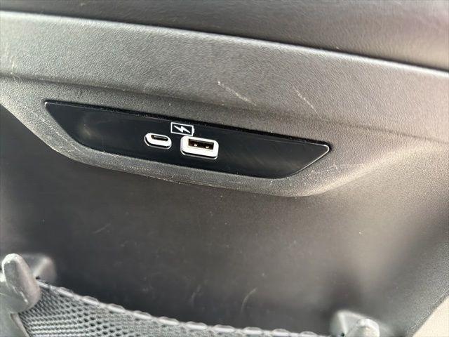 Chrysler Pacifica Hybrid Touring L FWD 2023