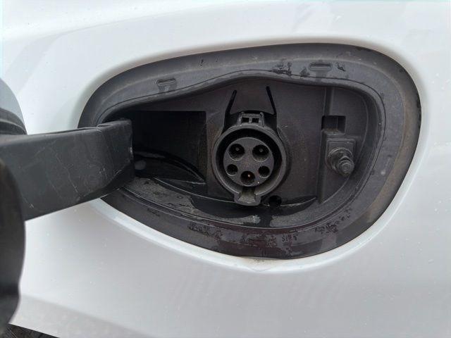 Chrysler Pacifica Hybrid Touring L FWD 2023