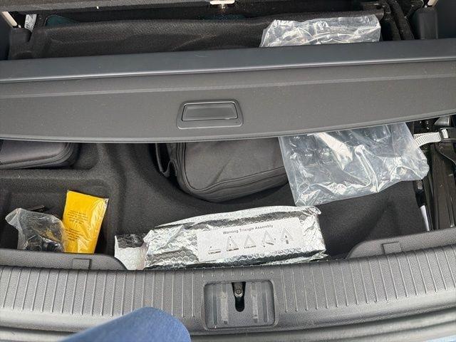 Volkswagen Atlas 3.6L V6 SE w/Technology FWD 2023