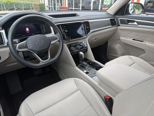 Volkswagen Atlas 3.6L V6 SE w/Technology FWD 2023
