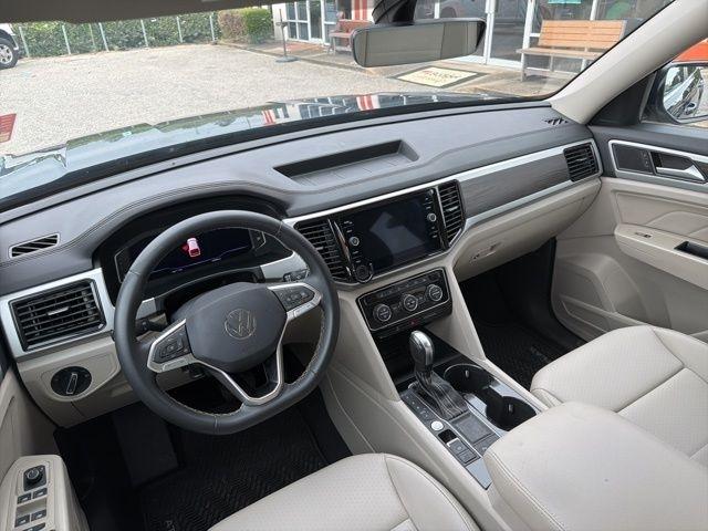 Volkswagen Atlas 3.6L V6 SE w/Technology FWD 2023
