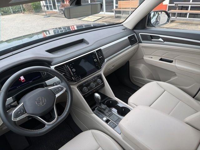 Volkswagen Atlas 3.6L V6 SE w/Technology FWD 2023