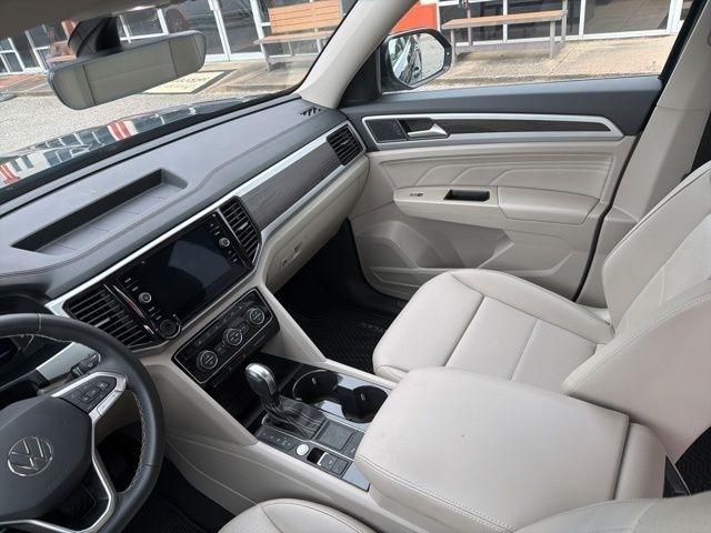Volkswagen Atlas 3.6L V6 SE w/Technology FWD 2023