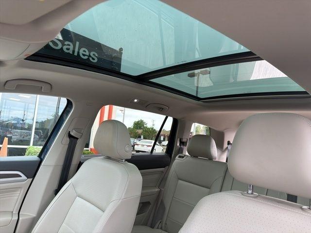 Volkswagen Atlas 3.6L V6 SE w/Technology FWD 2023