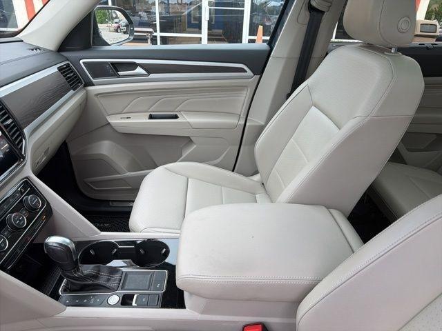 Volkswagen Atlas 3.6L V6 SE w/Technology FWD 2023