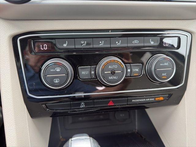 Volkswagen Atlas 3.6L V6 SE w/Technology FWD 2023