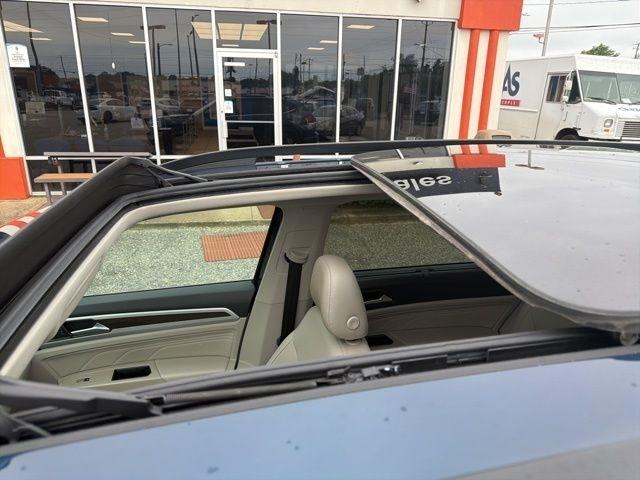 Volkswagen Atlas 3.6L V6 SE w/Technology FWD 2023