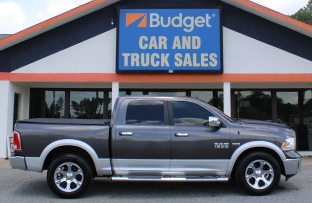 RAM 1500 4WD Crew Cab 140.5" Laramie 2015