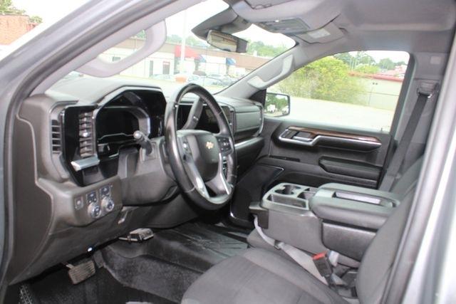 Chevrolet Silverado 1500 4WD Crew Cab 147" LT w/1LT 2023