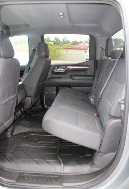 Chevrolet Silverado 1500 4WD Crew Cab 147" LT w/1LT 2023