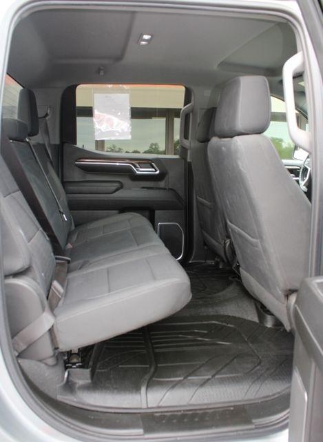 Chevrolet Silverado 1500 4WD Crew Cab 147" LT w/1LT 2023