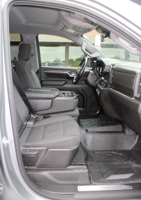 Chevrolet Silverado 1500 4WD Crew Cab 147" LT w/1LT 2023