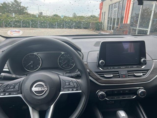 Nissan Altima SV FWD 2025