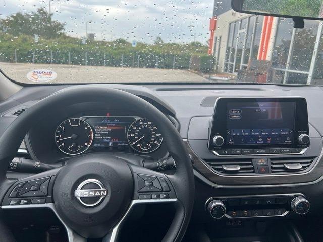 Nissan Altima SV FWD 2025