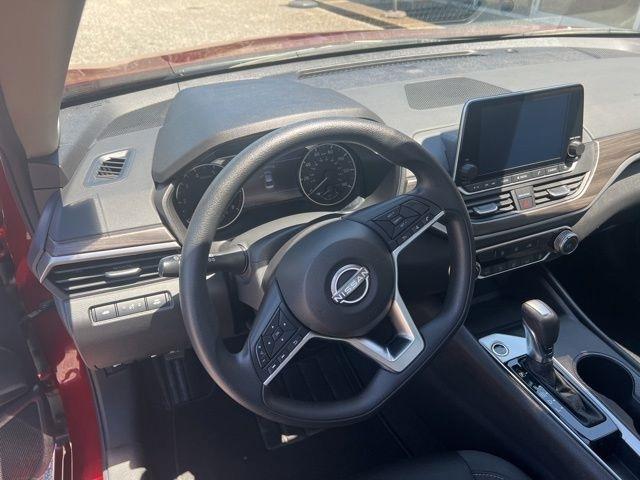 Nissan Altima SV FWD 2025