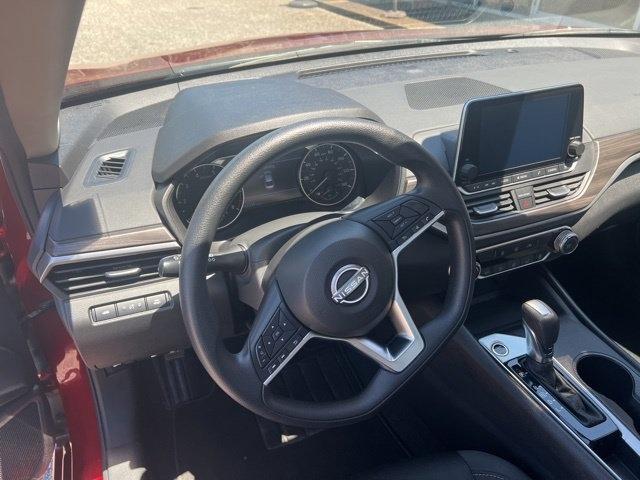 Nissan Altima SV FWD 2025