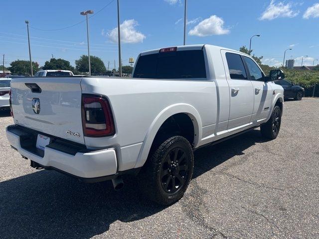 RAM 2500 Laramie 4x4 Mega Cab 6'4" Box 2022