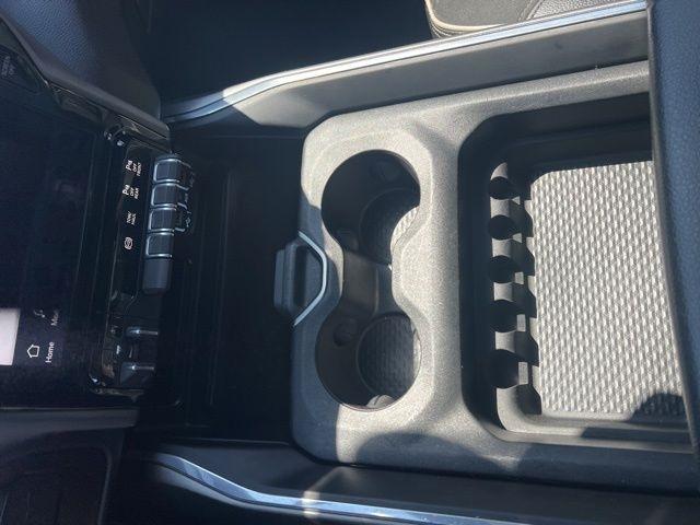 RAM 2500 Laramie 4x4 Mega Cab 6'4" Box 2022