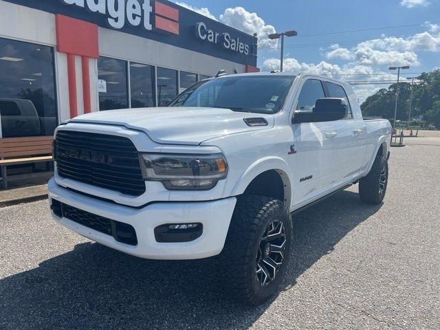 RAM 2500 Laramie 4x4 Mega Cab 6'4" Box 2022