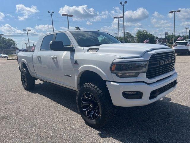 RAM 2500 Laramie 4x4 Mega Cab 6'4" Box 2022