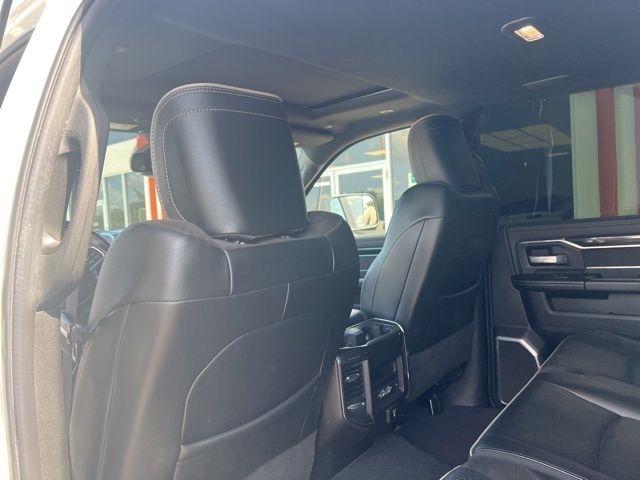 RAM 2500 Laramie 4x4 Mega Cab 6'4" Box 2022