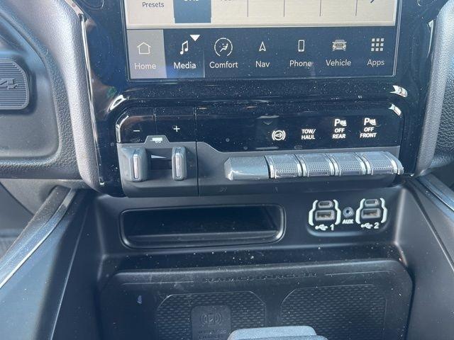 RAM 2500 Laramie 4x4 Mega Cab 6'4" Box 2022