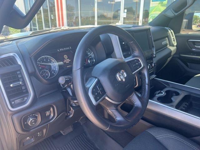 RAM 1500 Big Horn 4x4 Quad Cab 6'4" Box 2022