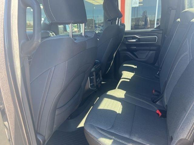 RAM 1500 Big Horn 4x4 Quad Cab 6'4" Box 2022