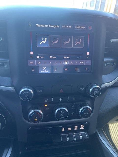 RAM 1500 Big Horn 4x4 Quad Cab 6'4" Box 2022