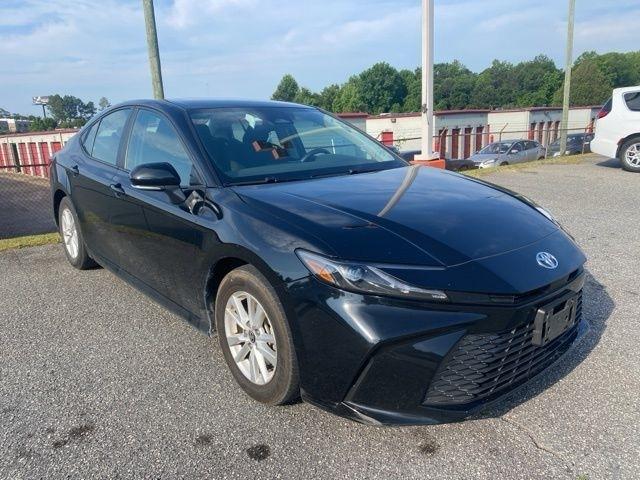 Toyota Camry XLE (Natl) 2025