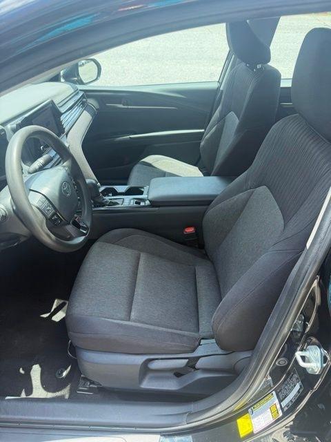 Toyota Camry XLE (Natl) 2025