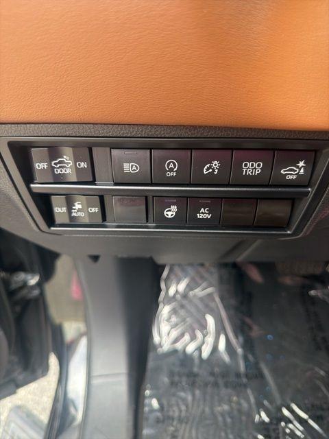 Toyota Tundra 2WD 1794 Edition CrewMax 5.5' Bed (Natl) 2022