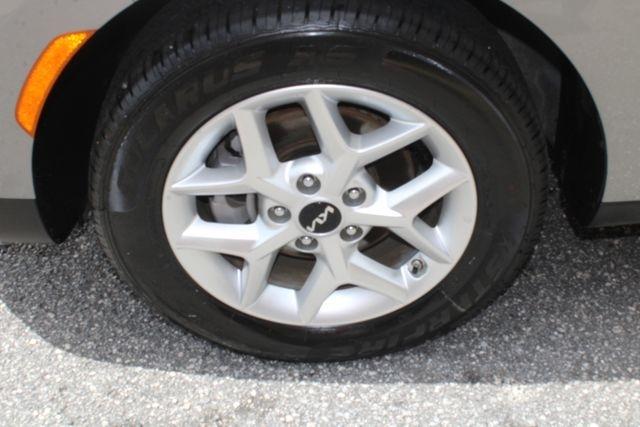 Kia Soul LX FWD 2025