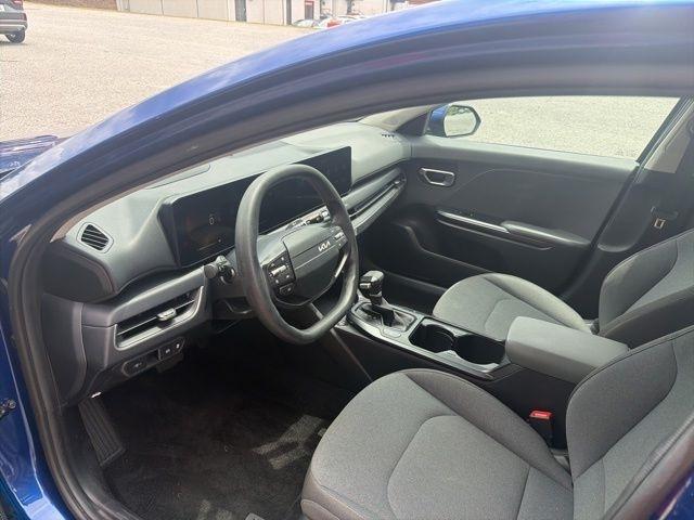 Kia K4 LXS FWD 2025